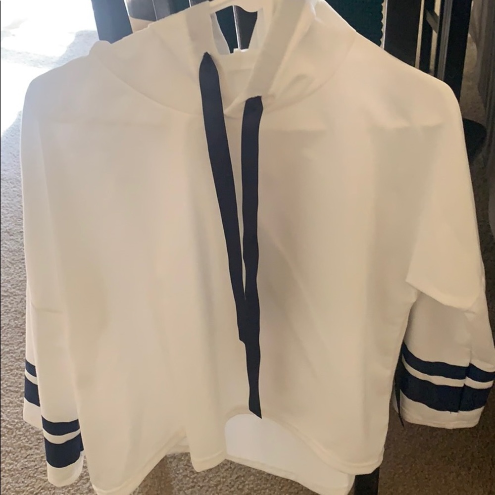 Cropped white hoodie